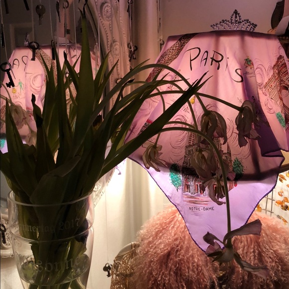 Meet your Posher, Allisonne - Picture 2 of 8